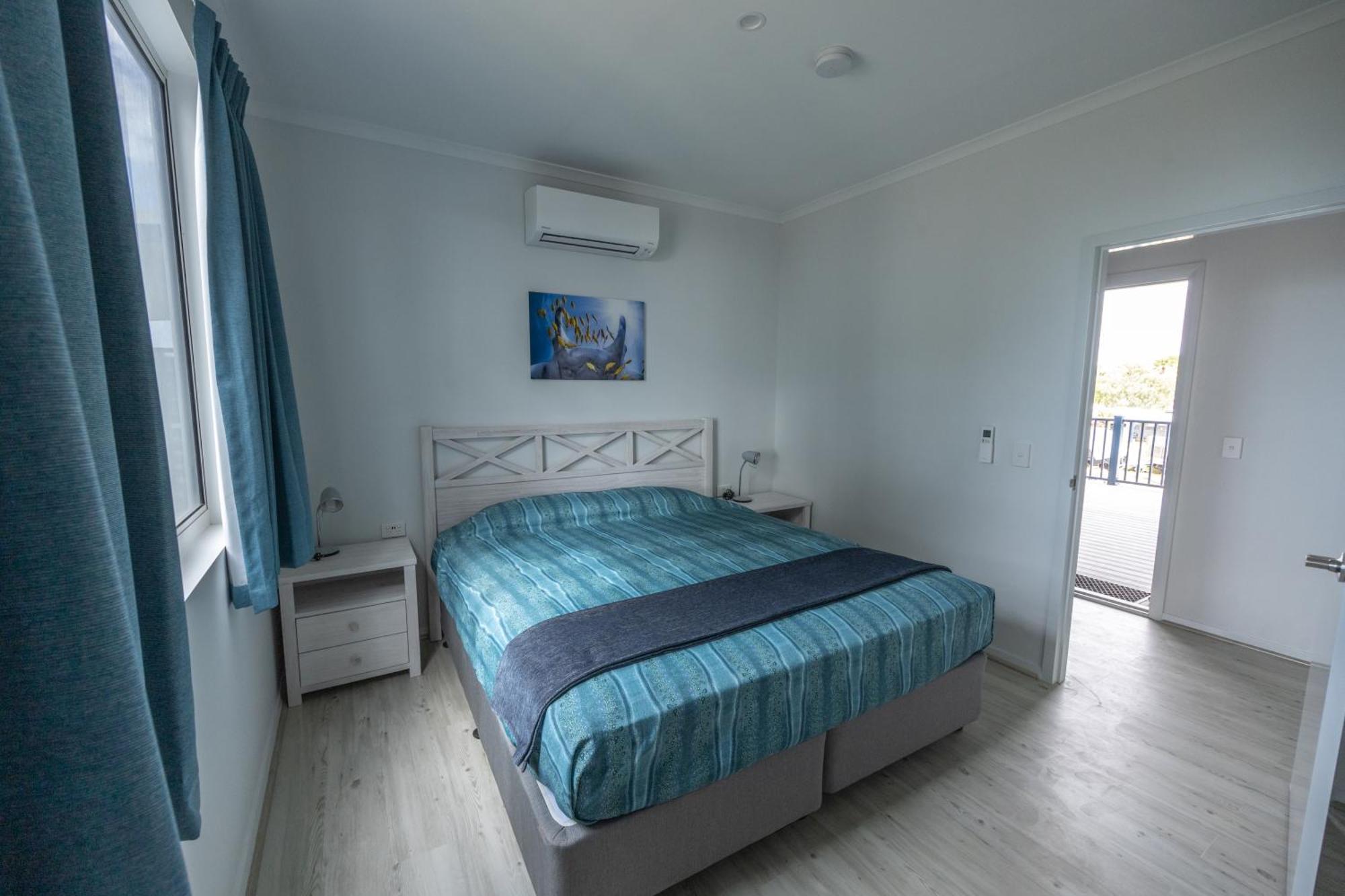 Ningaloo Coral Bay - Bayview Hotel Bagian luar foto